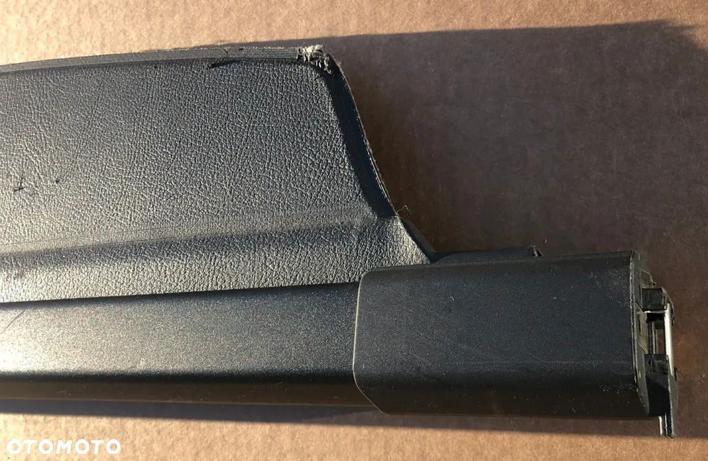 VW Touran 1T roleta bagażnika czarna - 4