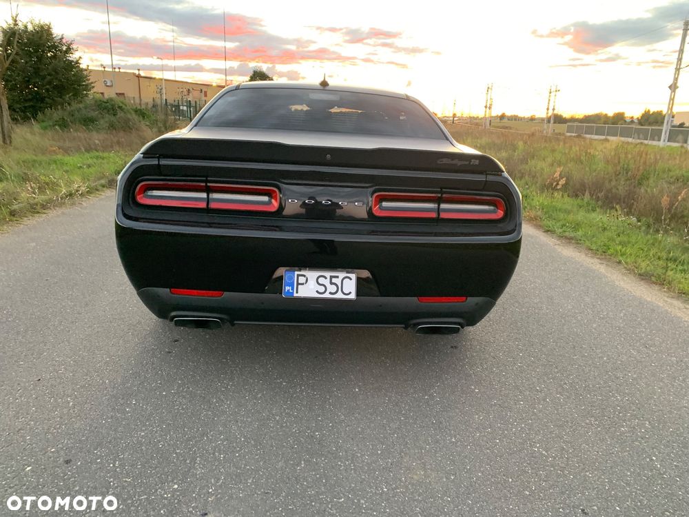 Dodge Challenger - 19