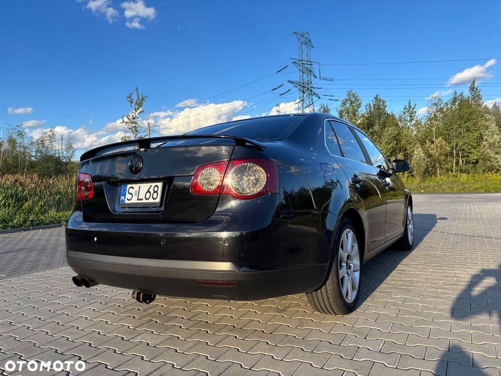 Volkswagen Jetta 1.9 TDI Comfortline - 7