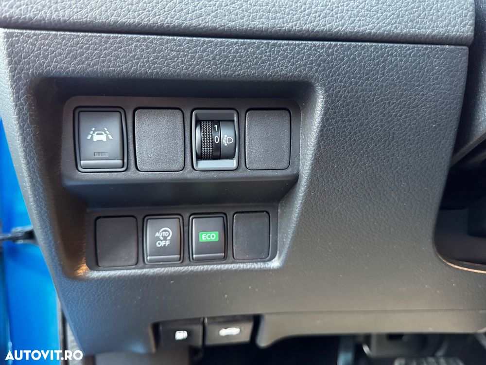 Nissan Qashqai 1.6 DCI Xtronic N-Connecta - 36