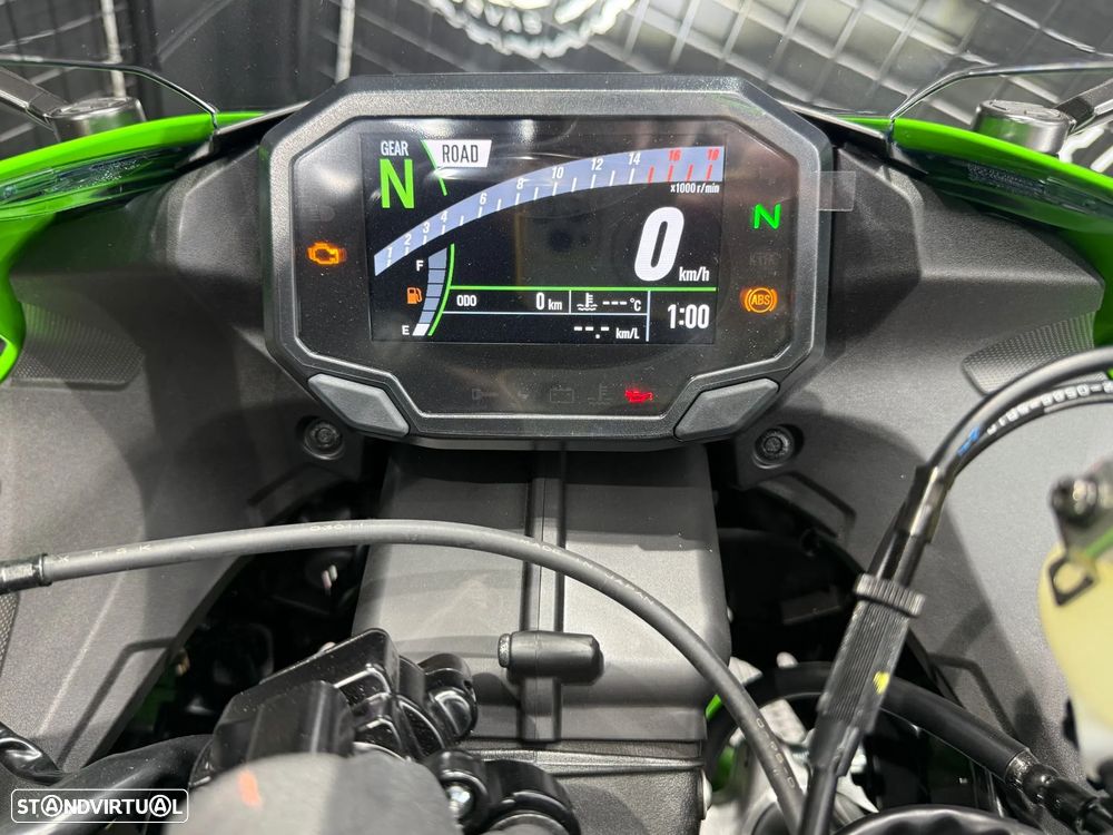Kawasaki ZX 6R - 9