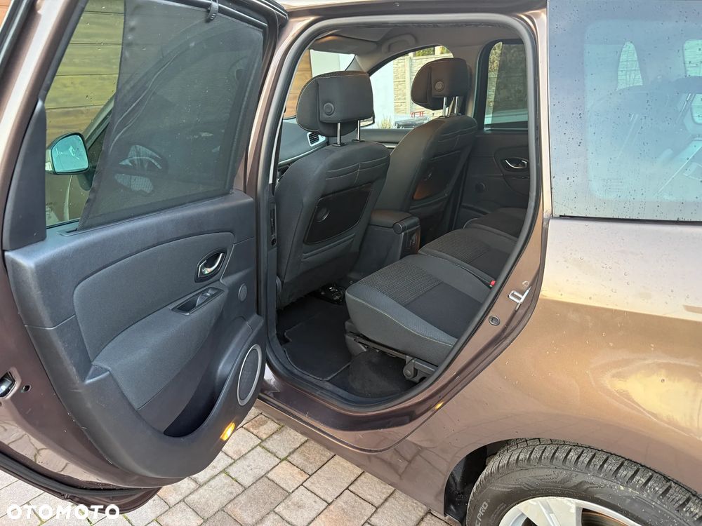 Renault Grand Scenic - 25