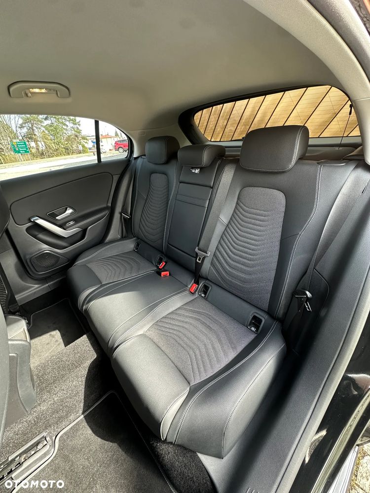 Mercedes-Benz Klasa A 180 7G-DCT Advanced Progressive - 27