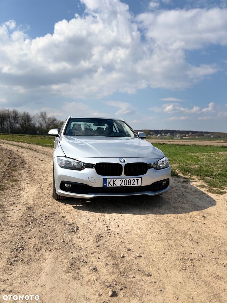 BMW Seria 3 318d - 10