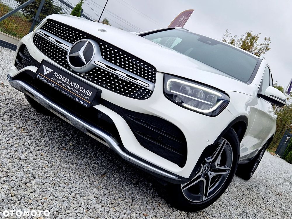 Mercedes-Benz GLC - 33
