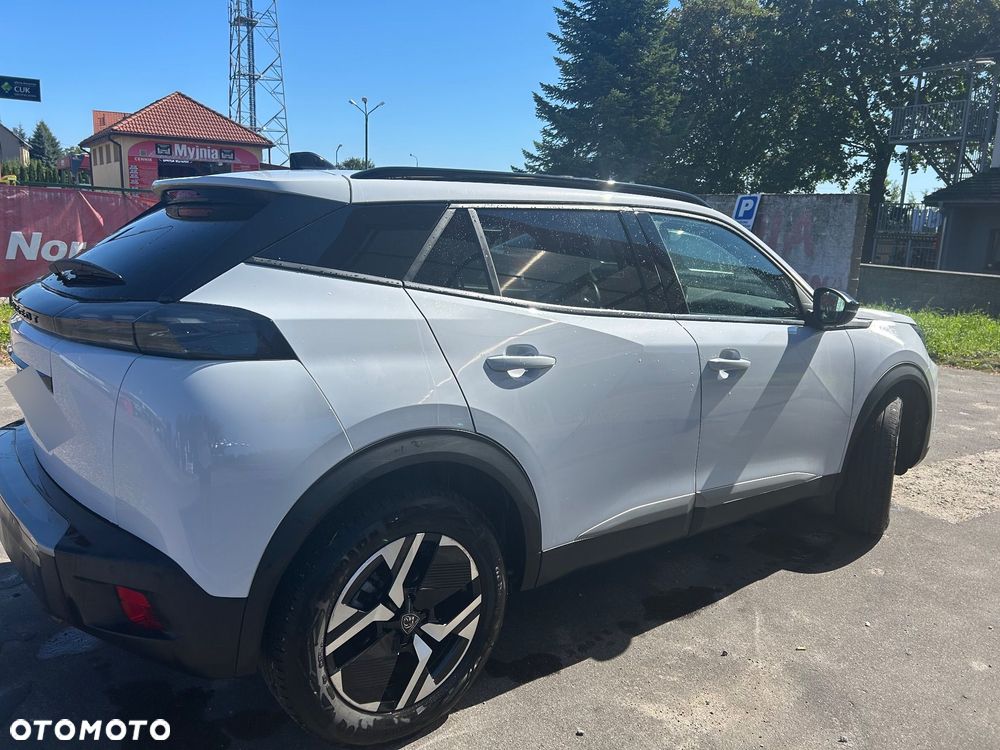 Peugeot 2008 PureTech 100 Allure S&S BVM6 - 8