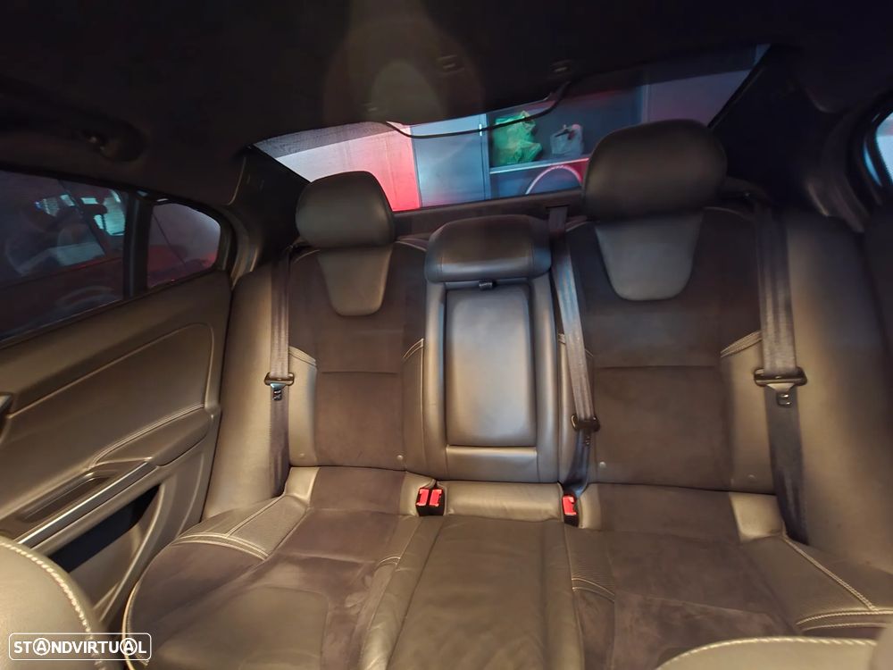 Volvo S60 2.0 D4 R-Design Momentum Geartronic - 27
