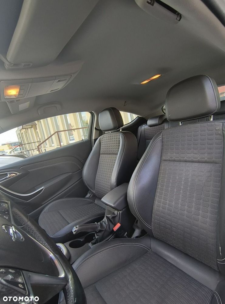 Opel Astra 2.0 CDTI Enjoy S&S - 12