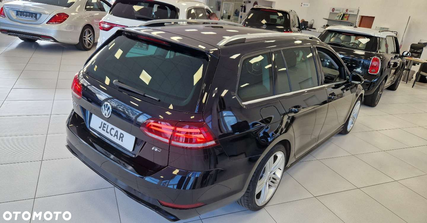 Volkswagen Golf - 8