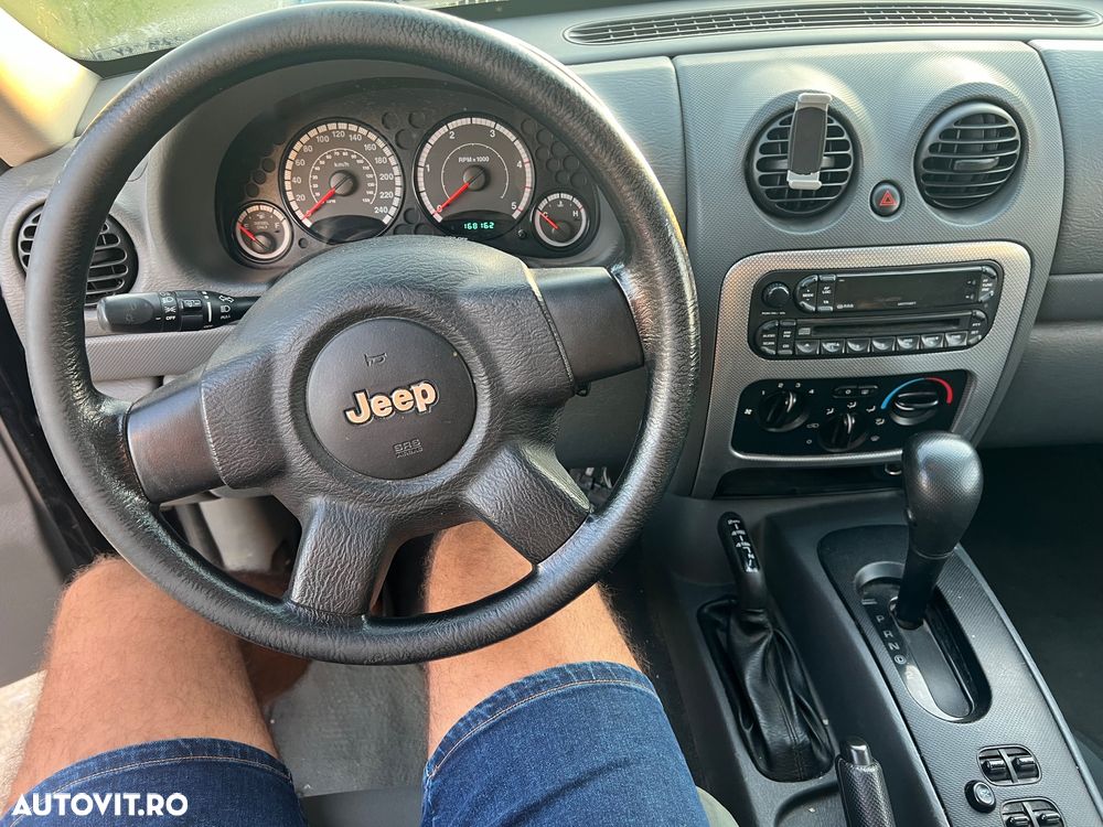 Jeep Cherokee - 7