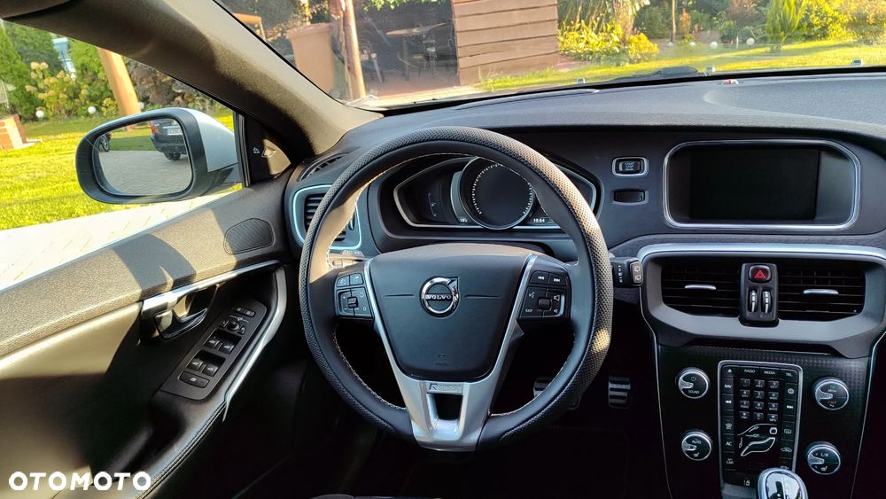 Volvo V40 D3 Momentum - 27