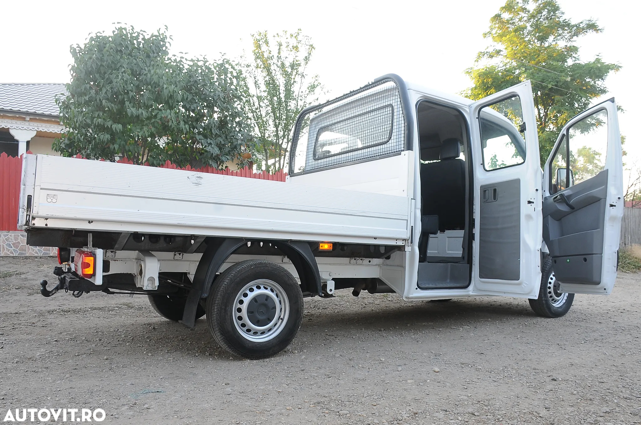 Mercedes-Benz Sprinter - 13