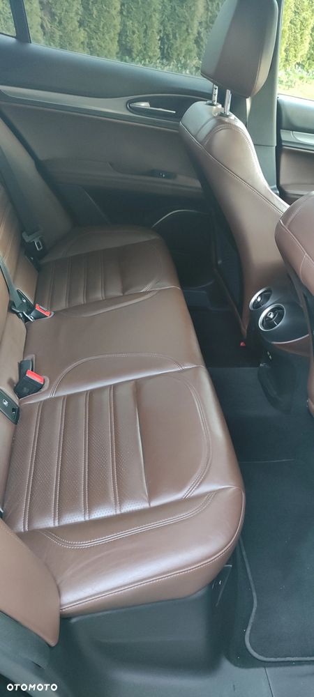 Alfa Romeo Stelvio 2.2 16V AT8-Q4 Executive - 8