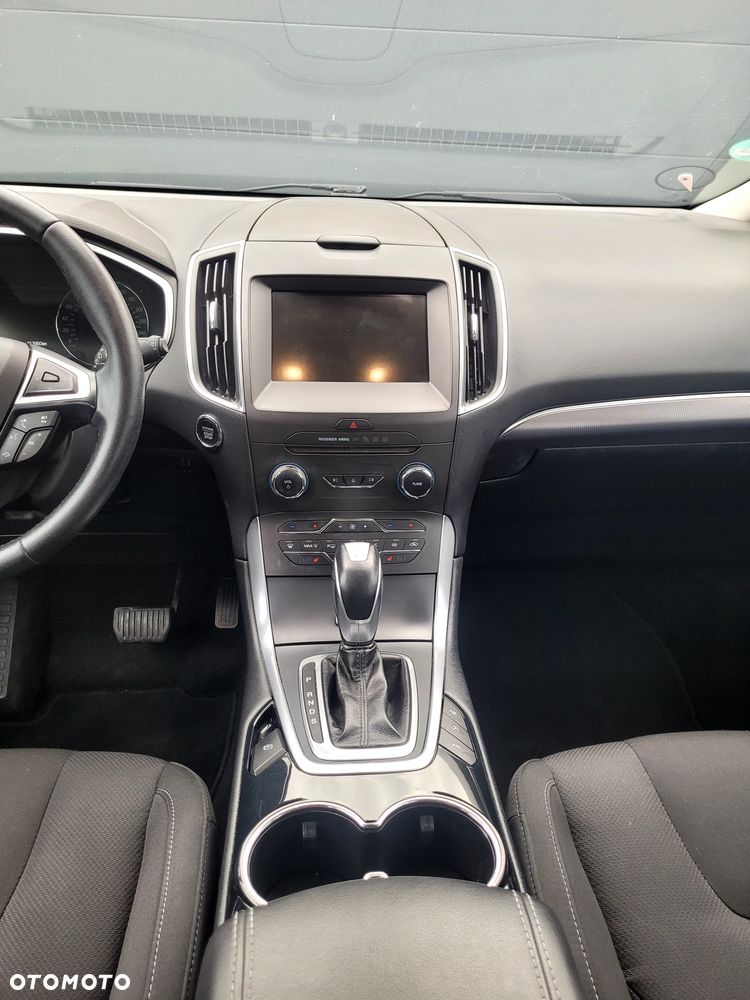 Ford S-Max 2.0 TDCi Titanium PowerShift - 7