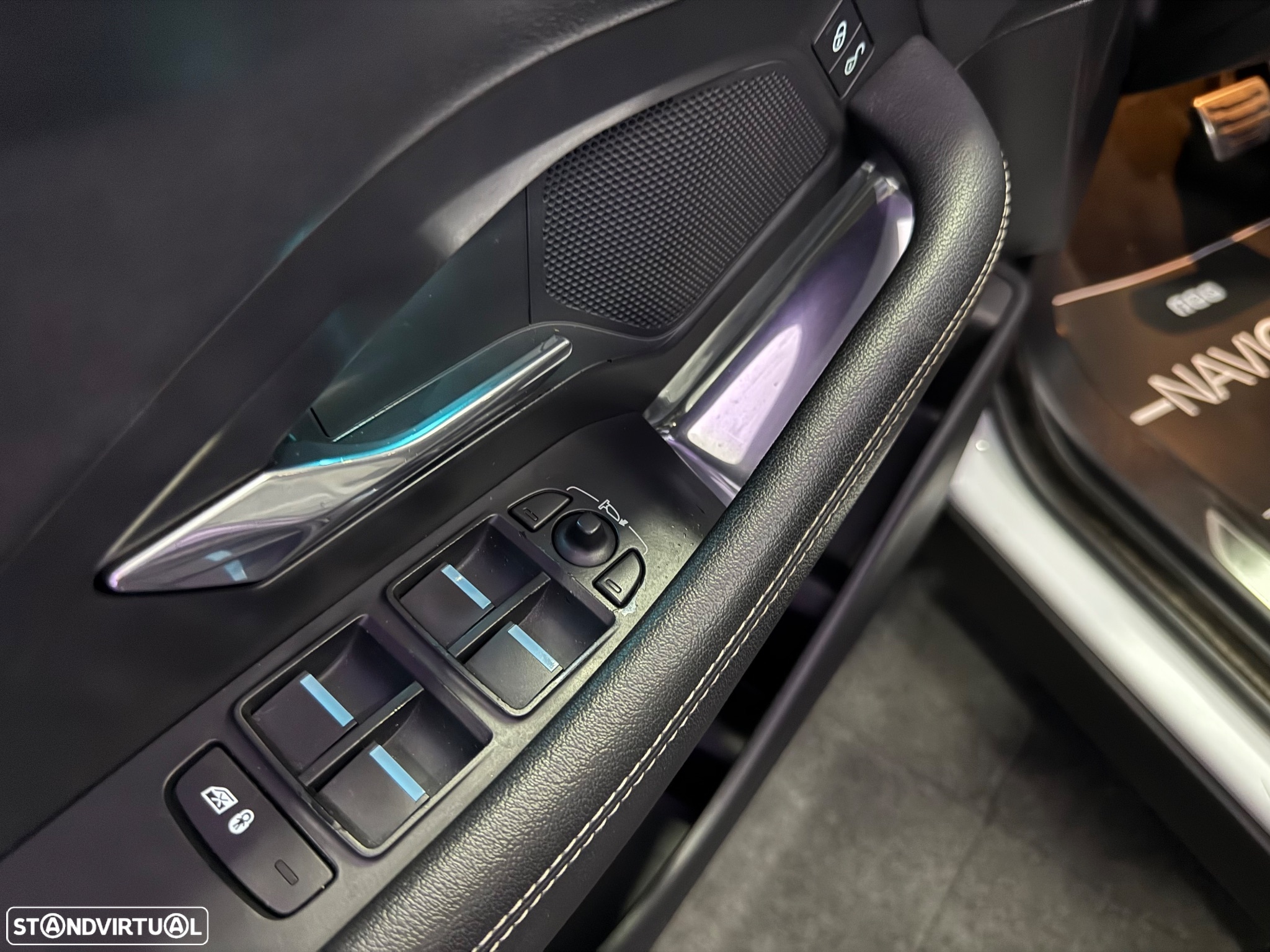 Jaguar E-Pace 2.0 i4D R-Dynamic HSE AWD Aut. - 18