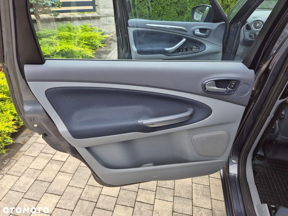 Ford S-Max 2.0 Titanium - 20
