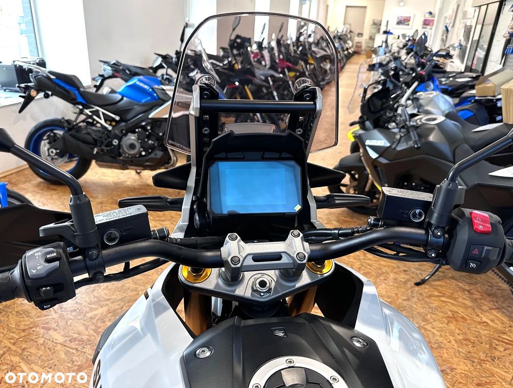 Suzuki V-STROM - 11