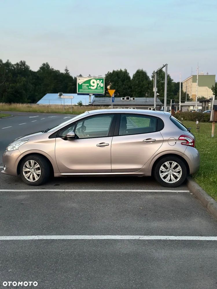 Peugeot 208 1.2 PureTech Active - 11