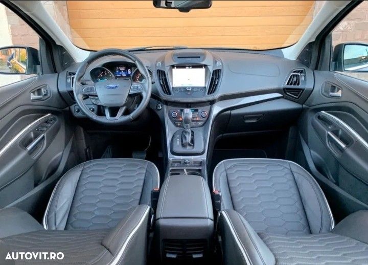 Ford Kuga 2.0 TDCi 4WD Powershift Vignale - 13