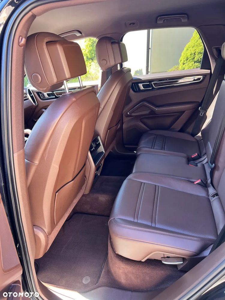 Porsche Cayenne S - 5