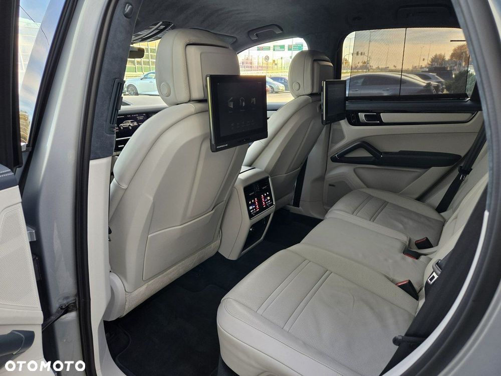 Porsche Cayenne E-Hybrid - 32