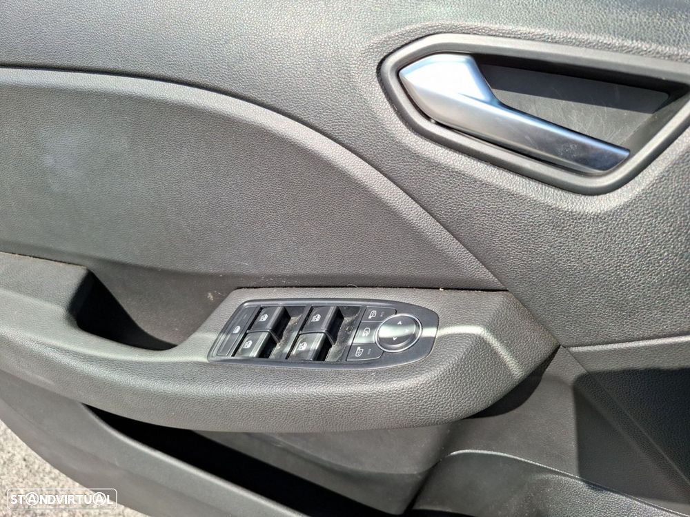 Renault Clio 1.0 TCe Evolution - 23