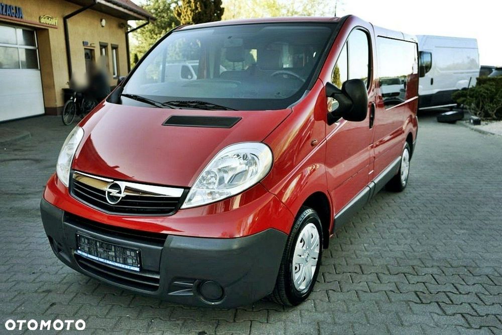 Opel Vivaro - 1
