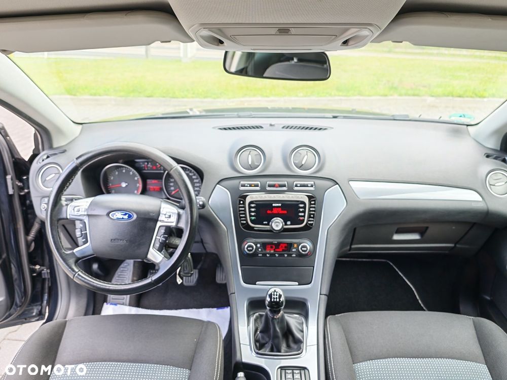 Ford Mondeo - 8