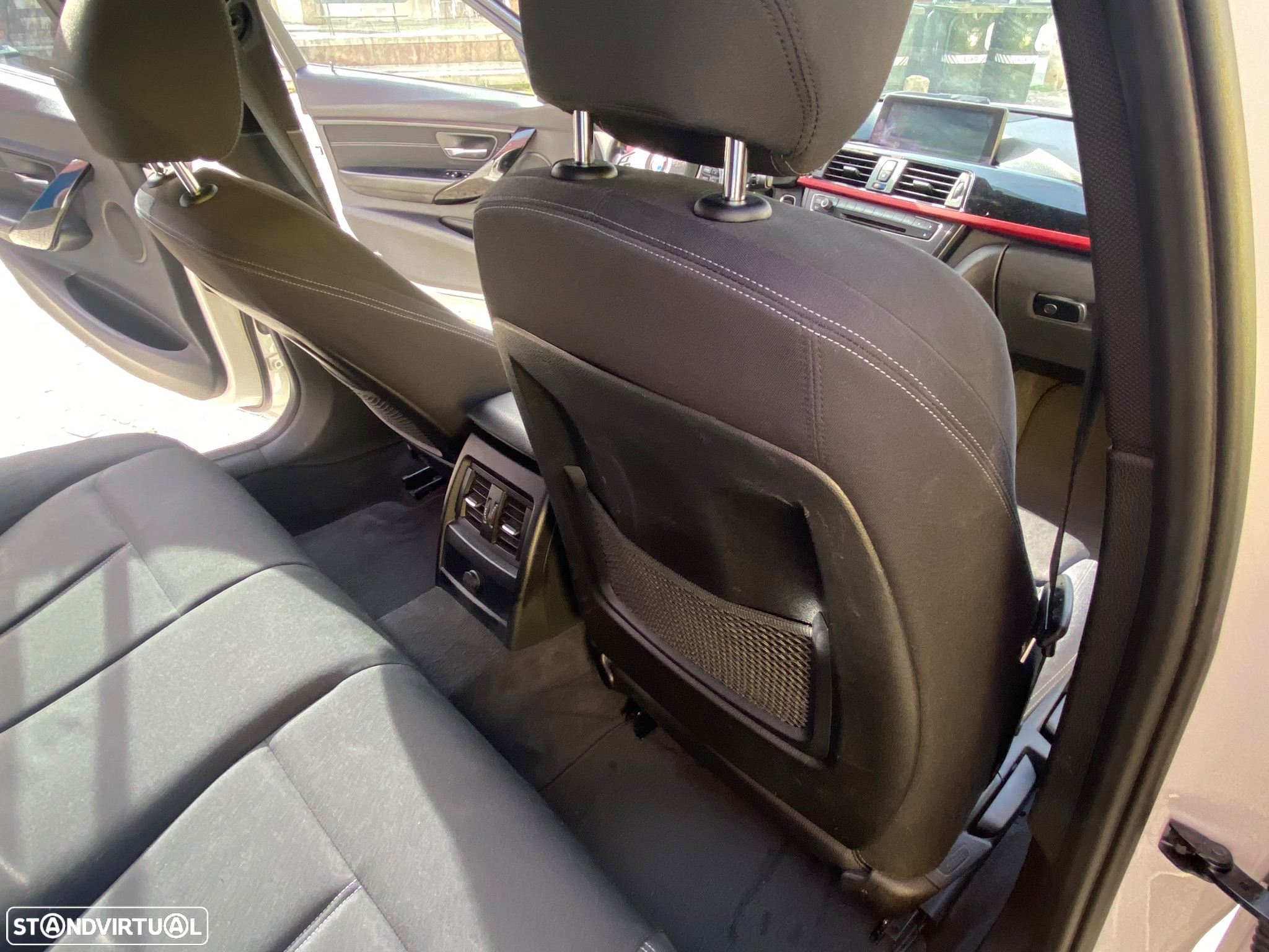 BMW 318 d Touring Pack M - 33