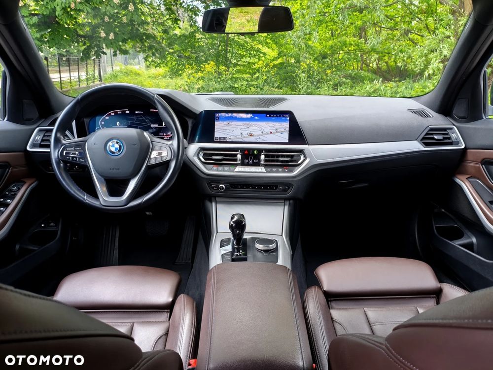 BMW Seria 3 330e - 5