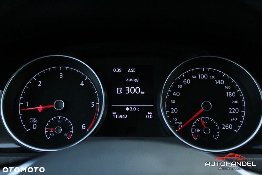 Volkswagen Golf - 10