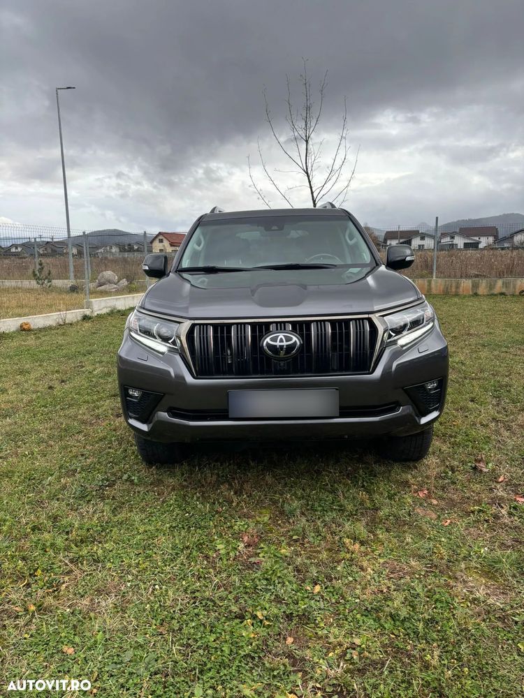 Toyota Land Cruiser - 3