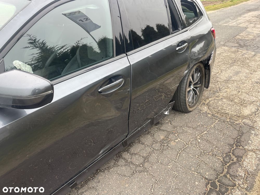 BMW Seria 3 318d Sport Line - 5