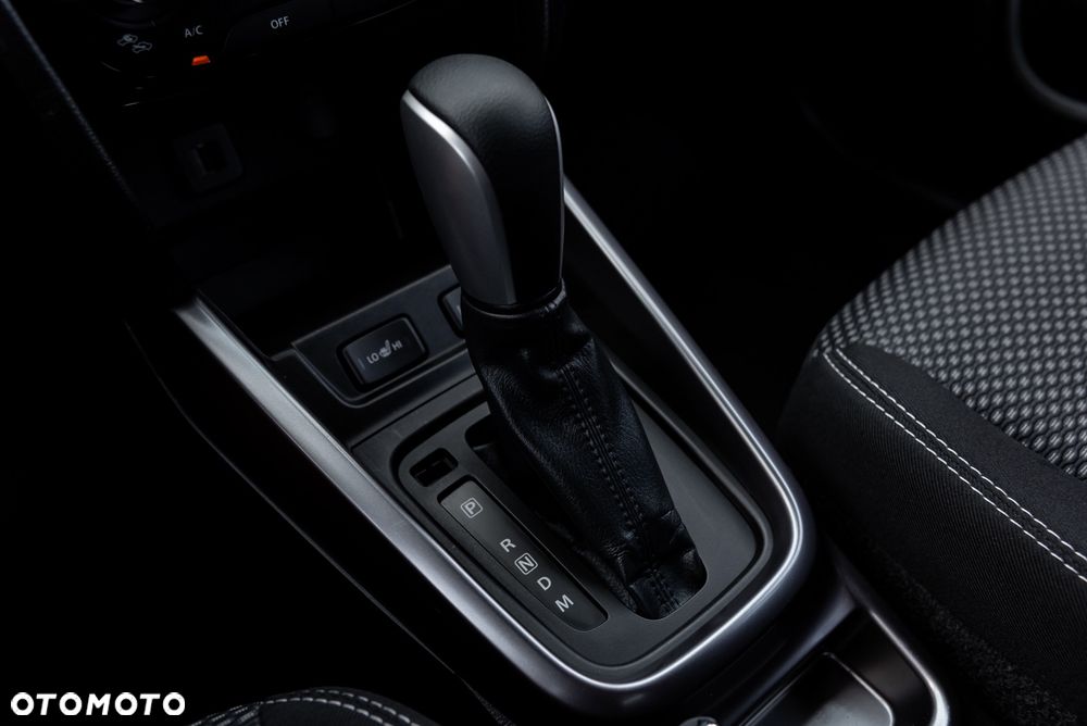 Suzuki Vitara 1.5 Dualjet Hybrid AGS Comfort+ "SHINKAI" - 32