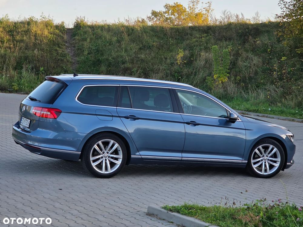 Volkswagen Passat 2.0 TDI (BlueMotion Technology) Highline - 28