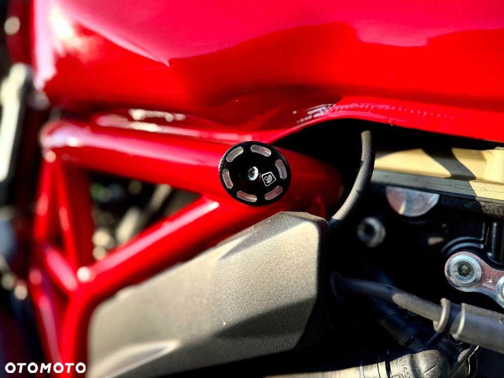 Ducati Monster - 37