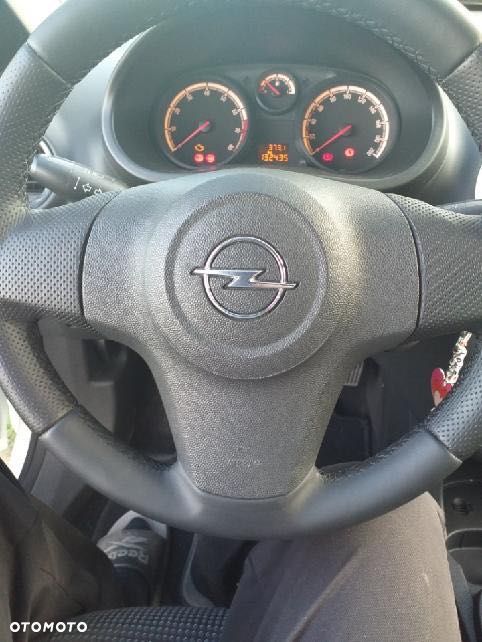 Opel Corsa - 4