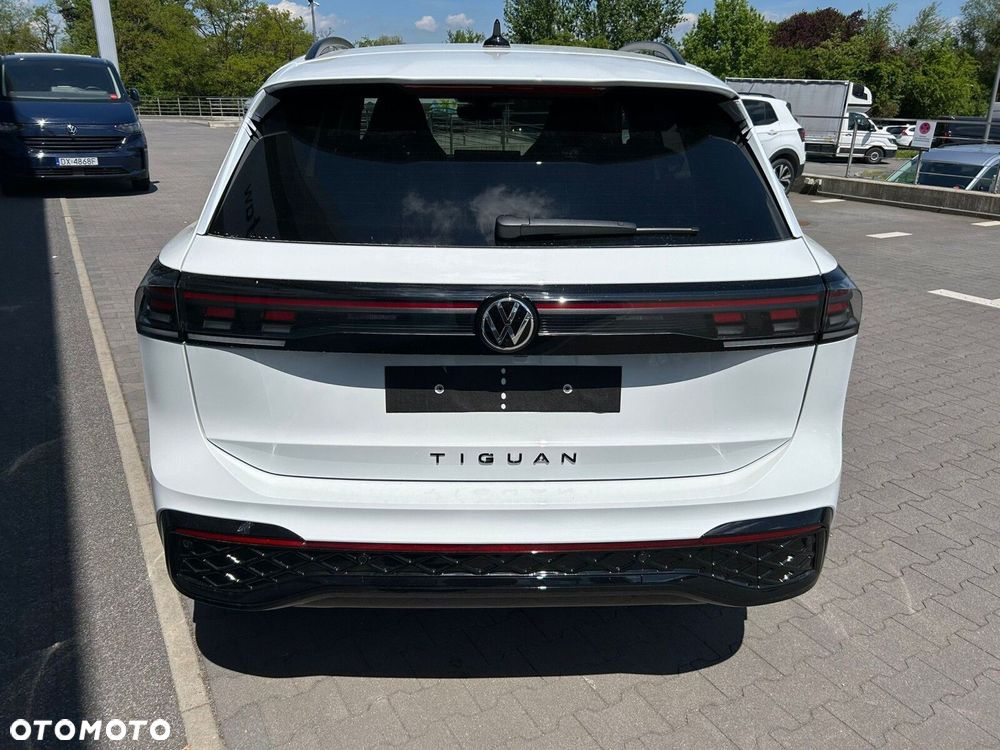 Volkswagen Tiguan - 12