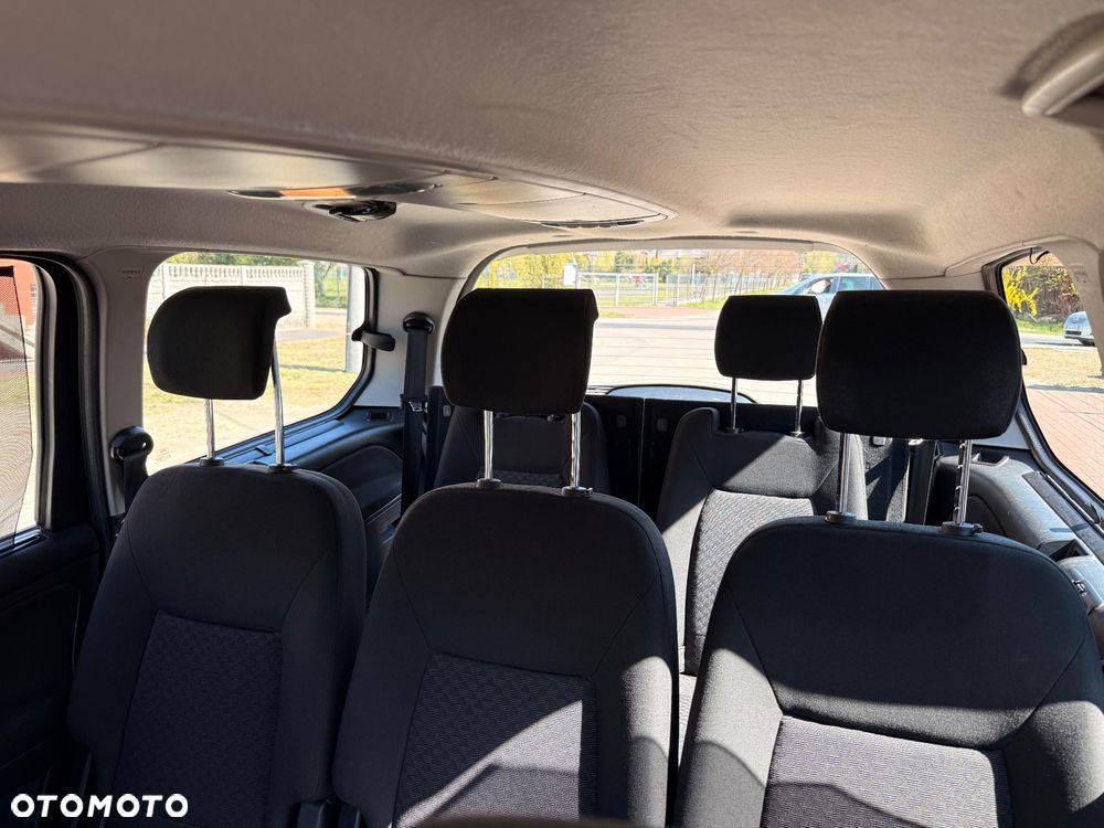 Ford Galaxy 2.3 Ghia - 27