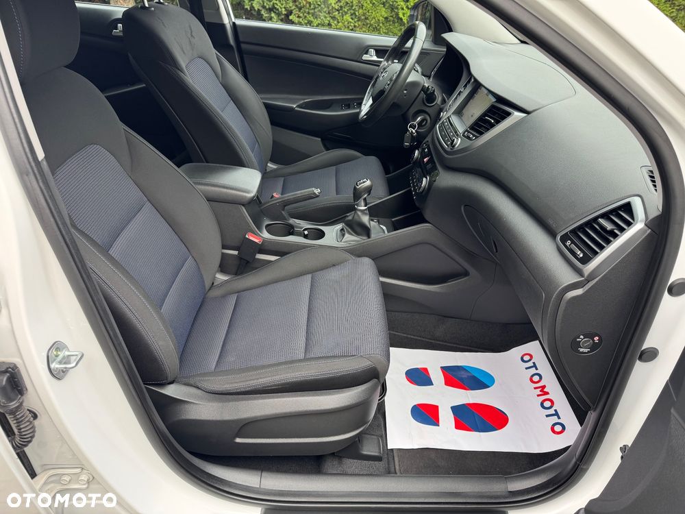 Hyundai Tucson 1.6 GDI BlueDrive Style 2WD - 24