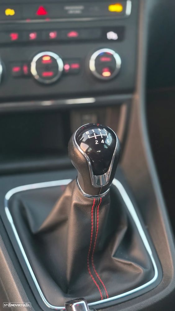 SEAT Leon 2.0 TDI DPF S&S FR - 22