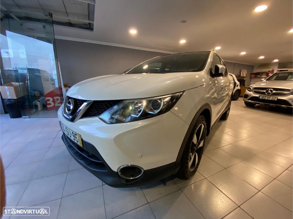 Nissan Qashqai 1.2 DIG-T N-Vision Xtronic - 1