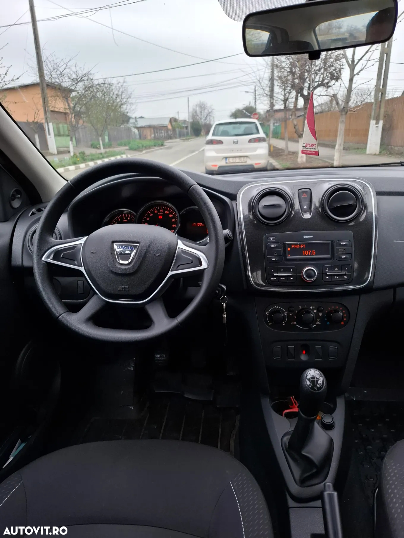 Dacia Logan MCV 1.0 SCe SL PLUS - 11