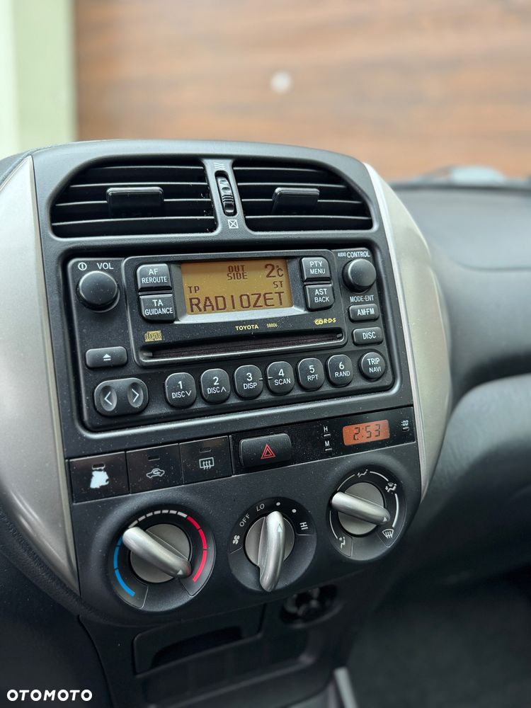 Toyota RAV4 4x2 - 18