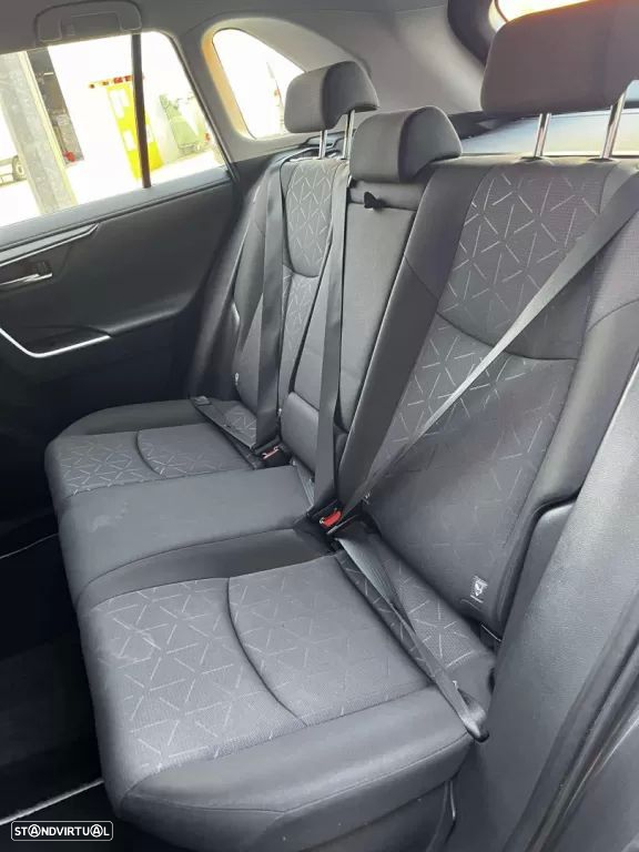 Toyota RAV4 2.5 HDF Comfort - 14
