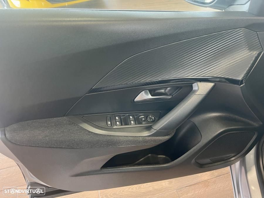 Peugeot 2008 1.2 PureTech Style - 20