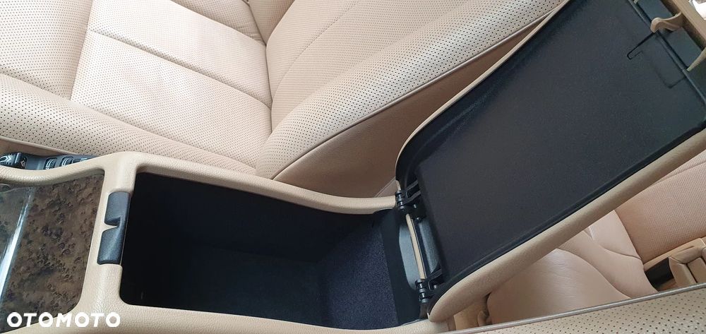Mercedes-Benz Klasa E 320 T Avantgarde - 16
