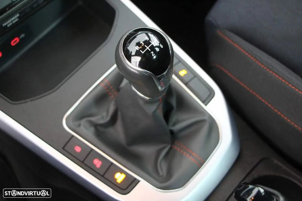 SEAT Arona 1.0 TSI FR - 14