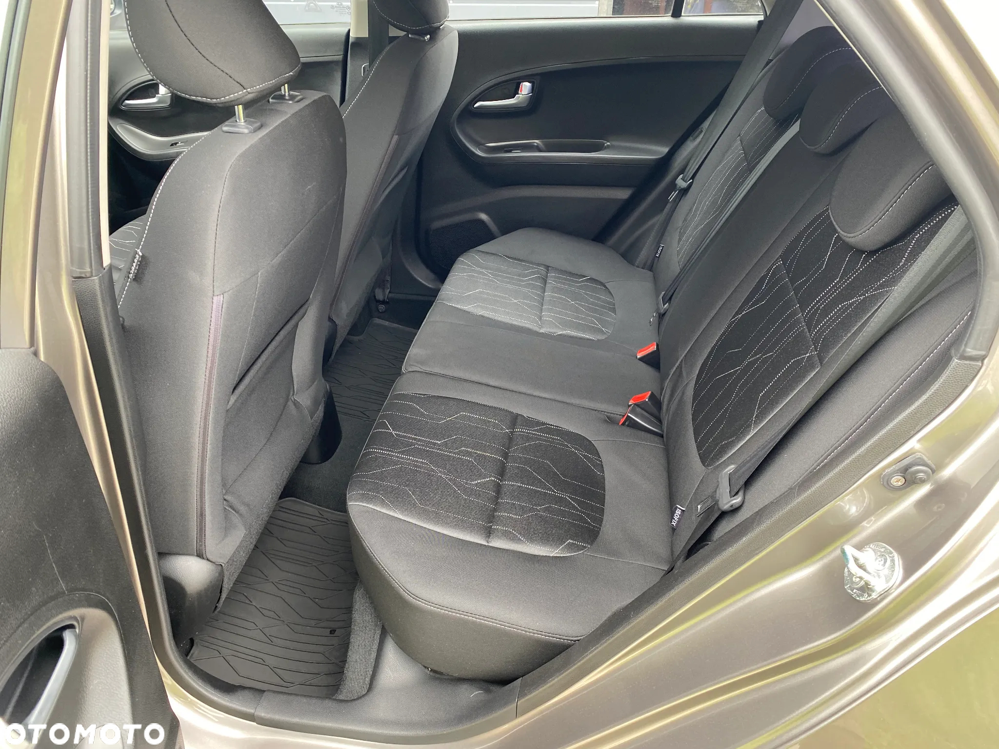 Kia Picanto 1.2 Dream Team Edition - 12