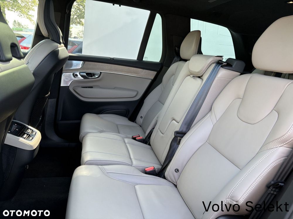 Volvo XC 90 - 25